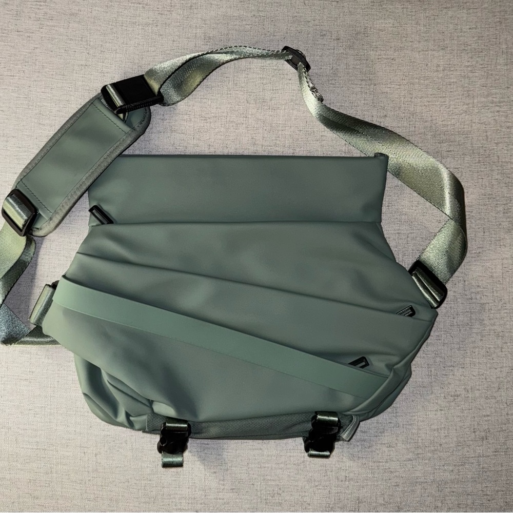Stylish Green Crossbody Bag